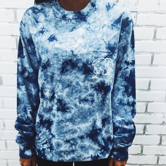ivory ella Tops - Ivory Ella | Navy Tie Dye Long Sleeve Tee